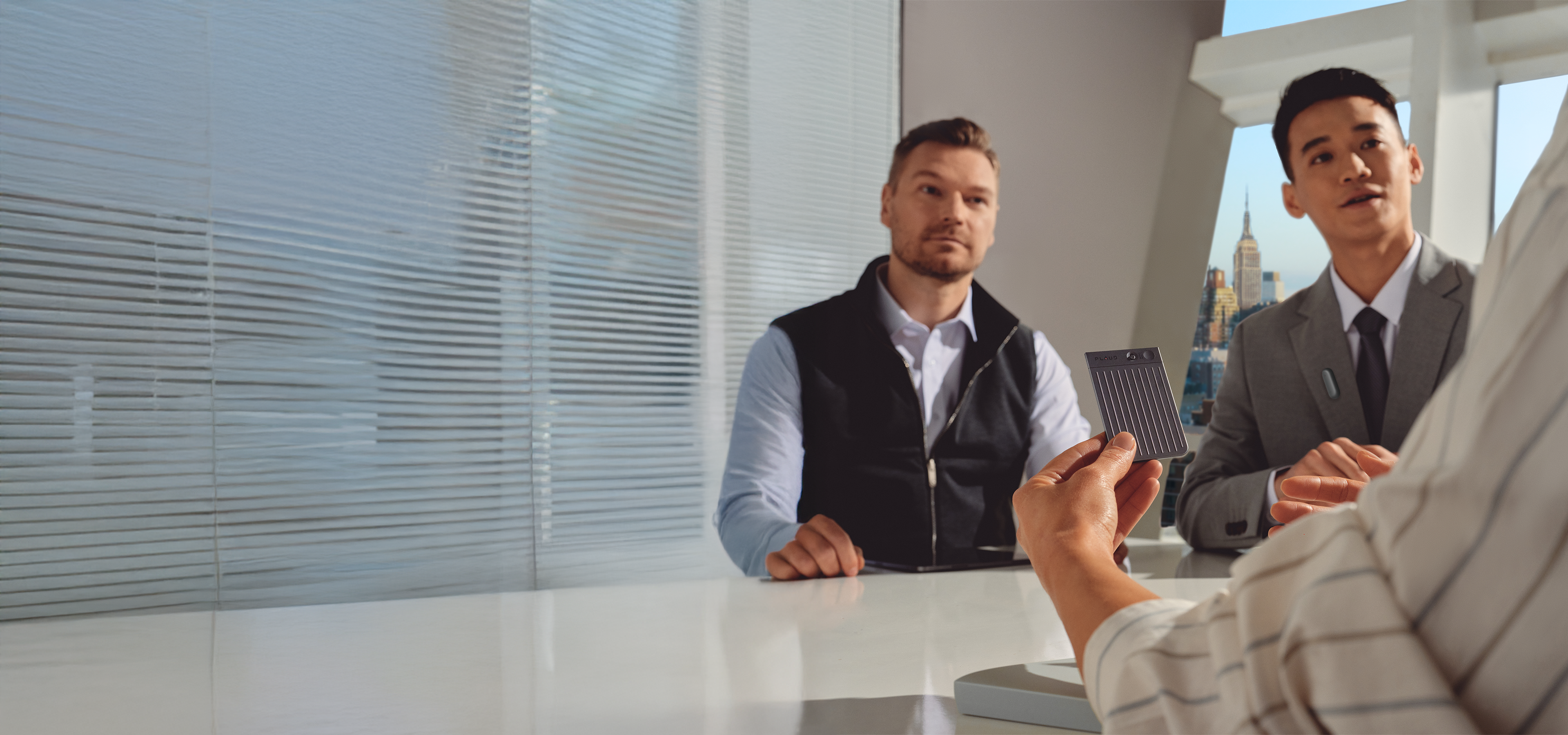 <style>
    .discount-subtitle {
        font-size: 20px !important; /* 副标题大小 */
        font-weight: 600;
        color: #000;
        margin: 0; /* 清除默认上下间距 */
        margin-bottom: 0.2rem; /* 自定义一个更小的间距(贴近主标题) */
        line-height: 1.2; /* 行距压缩,让它更贴近主标题 */
    }
    .highlight {
        background: linear-gradient(90deg, #7F5AF0, #00C9A7);
        color: white !important;
        padding: 2px 8px;
        border-radius: 8px;
        font-weight: 600;
        display: inline-block;
    }
    .black-text {
        color: #000000 !important;
    }
    .bold-text {
        font-weight: 700;
    }
    h2.header-1 {
        font-size: 36px;
        margin: 0; /* 去掉默认间距 */
        margin-bottom: 0.3rem; /* 进一步缩小与副标题距离 */
        color: #ffffff;
        line-height: 1.3;
    }
    .h8 {
        font-size: 20px !important;
        margin: 0;              /* 去掉默认上下间距 */
        margin-top: 0.3rem;     /* 与主标题保持紧凑 */
        margin-bottom: 1.5rem;  /* ✅ 段落与系统按钮之间的距离 */
        color: #ffffff;
    }
    /* ✅ 手机端适配 */
    @media (max-width: 767px) {
        .discount-subtitle {
            font-size: 18px !important;
        }
        h2.header-1 {
            font-size: 28px !important;
        }
        .h8 {
            font-size: 18px !important;
            margin-bottom: 1rem; /* 移动端段落与按钮间距 */
        }
    }
</style>
<p class="discount-subtitle">
  <span class="black-text bold-text"></span> 
  <span class="highlight">FINO all'11%</span> 
  <span class="black-text bold-text"></span>
</p>
<h2 class="header-1 font-weight-6">Scegli i pacchetti e ottieni sconti</h2>