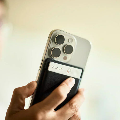 Smartphone con dispositivo di registrazione vocale collegato
