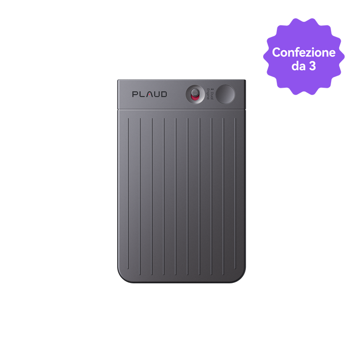 Plaud Note Pro grigio scuro con corpo a coste, pulsante rosso e logo Plaud. Confezione da 3.